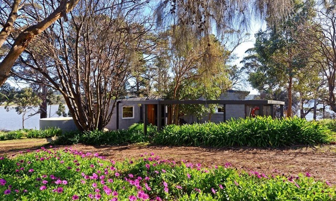 South Bruny Casa | Taylors Bay Cottage.