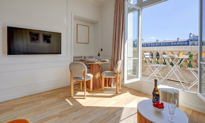 Faubourg-du-Roule Apartamento | TBS 249 - Luxury apartment Avenue Champs-Elysées