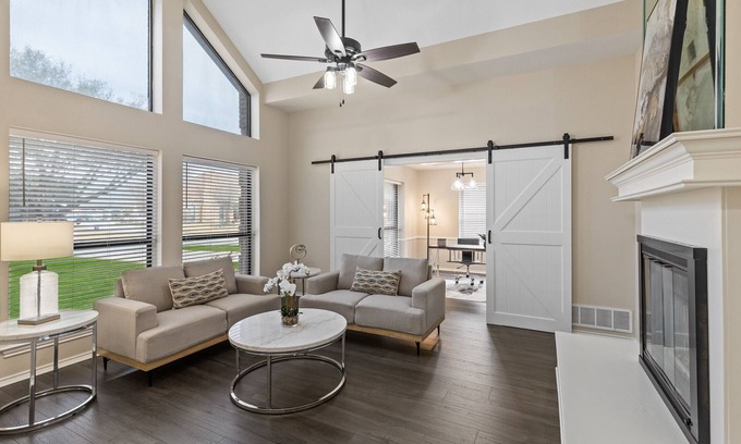 Denton Casa | TCH - 4BR/3BA Home in Denton - BB