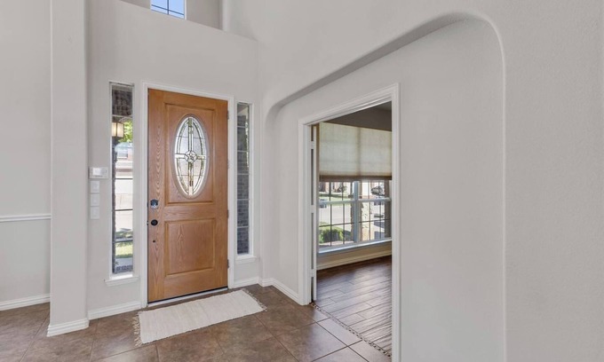 Keller Casa | TCH - Spacious 4bd/3.5ba in Fort Worth with Office