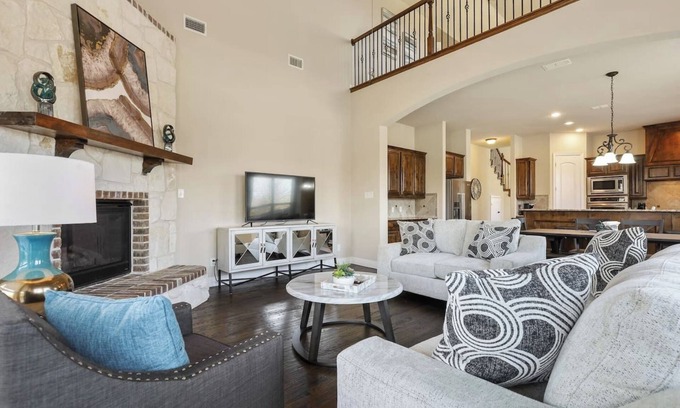 Frisco Casa | TCH - Spacious 4bd/3ba home in Frisco with Office