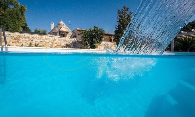 Castellana Grotte Casa | TD Villa Luna Trulli with Large Pool