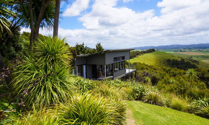 Taiharuru Casa | Te Huia - Un retiro costero en Taiharuru