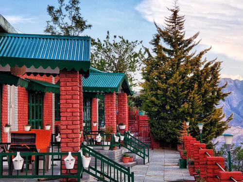 Tehri Cabina | Tehri Retreat Sursingdhar, Near New Tehri & Kanatal, By Himalayan Eco Lodges