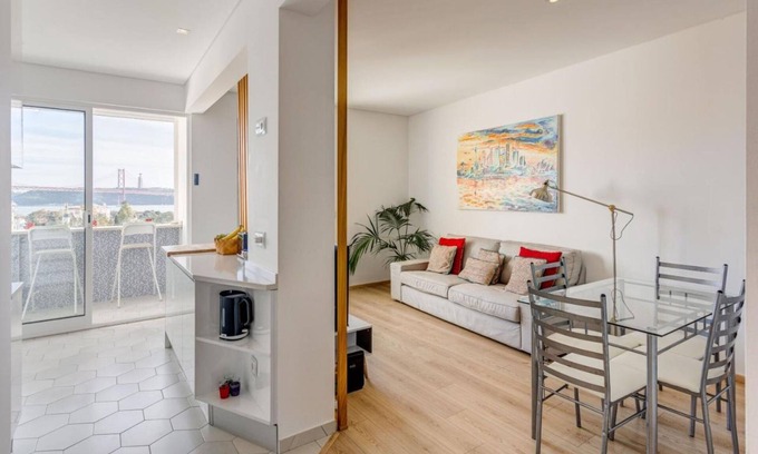 Linda-a-Velha Apartamento | Tejo River View Apartment nearby Belém