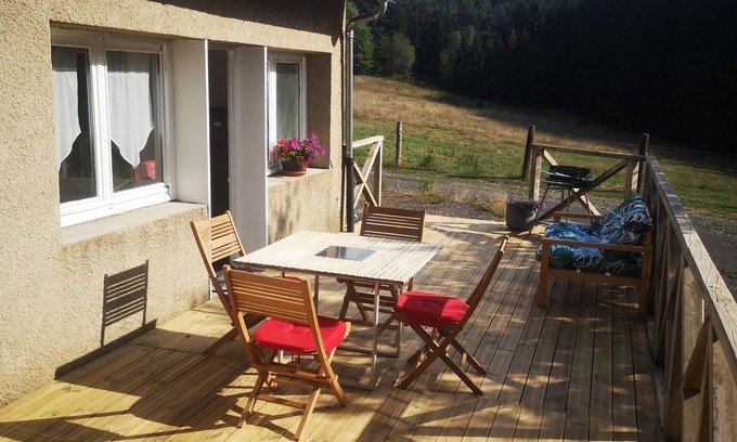 La Chapelle-Geneste Cabaña | Teleworking and relaxation in the heart of nature 3 bedrooms 6 to 8 beds