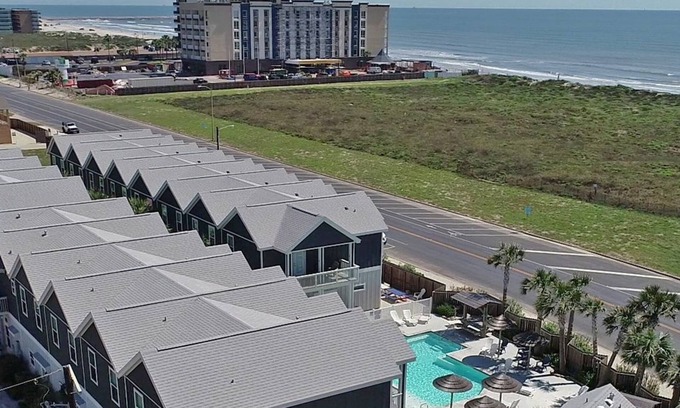 Corpus Christi Casa | Vistas al mar! De Pueblo Nuevo 4/3 w / 1000SF privada Patio y ducha al aire libre