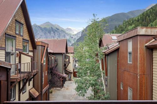 Telluride Apartamento | Telluride Resort View at Double Diamond - ski-in-out and hot tub!