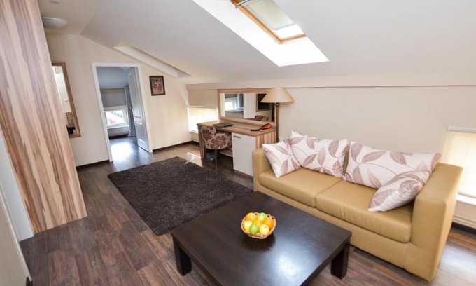 Cacak Cama Y Desayuno | Tema apartments & rooms