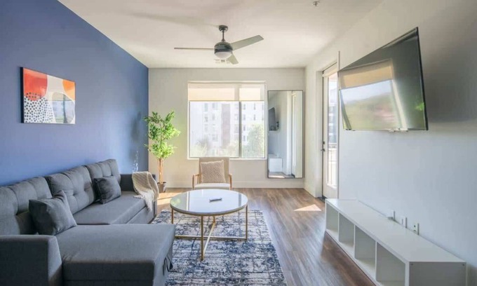 Tempe Apartamento | Tempe Escape 1BD with Pool Gym Parking WD!