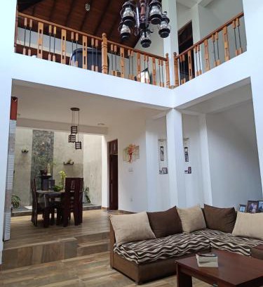 Attanagalla Casa | Templewood villa