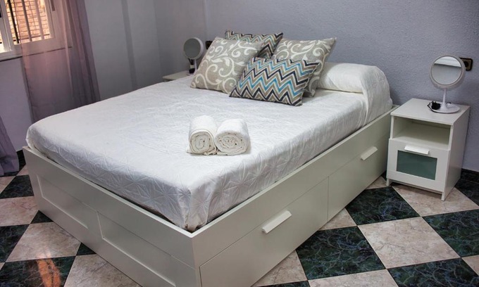 Jaen Apartamento | Teniente Bago con opción de aparcamiento