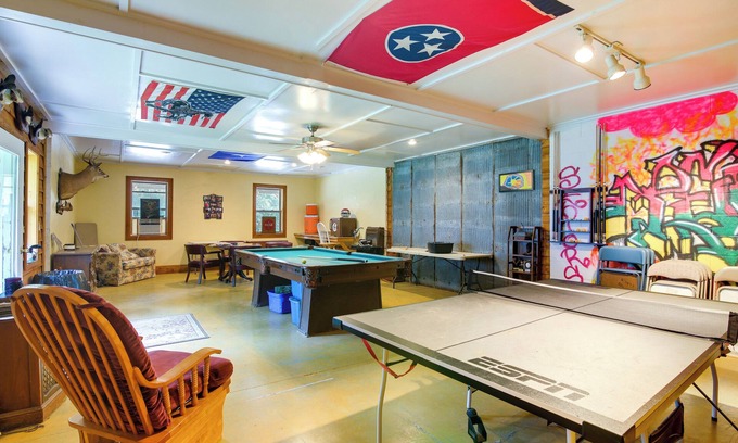 Fruitvale Casa | Tennessee Farm Vacation Rental w/ Game Room!