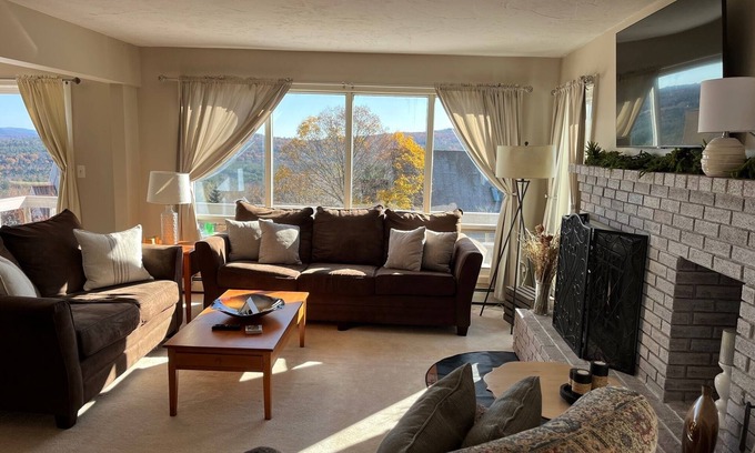 Plymouth Casa | Tenney Mountain Ski-in/ski-out House