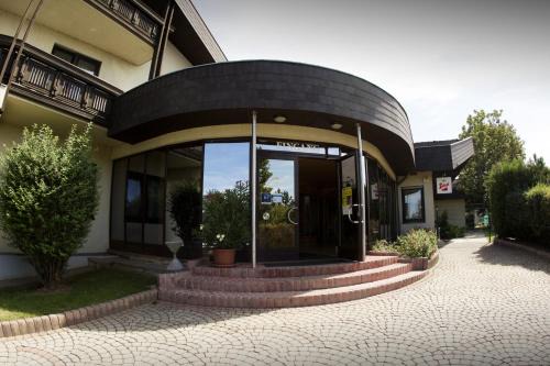 Neudoerfl Casa | Tennis- und Freizeitzentrum Neudörfl