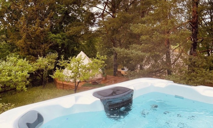 Mariefred Cabina | tent delhi, a b&b in a luxury glamping style