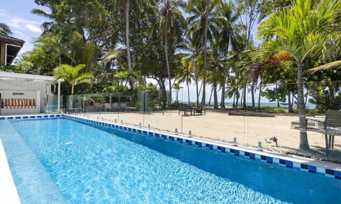 Oak Beach Casa | Tenterfield Beachfront Luxury 4 Bedroom Holiday Home