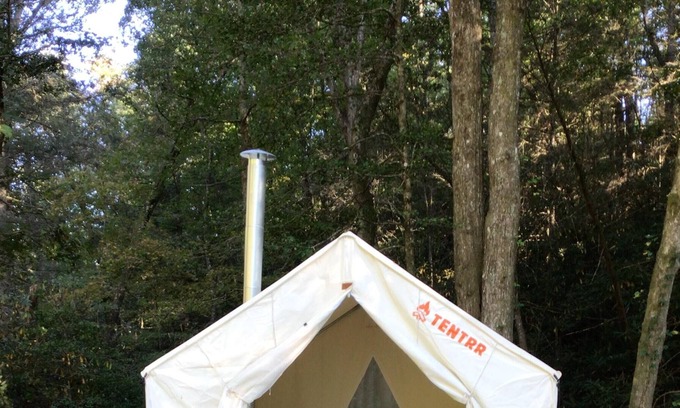 Turtletown Alquiler De RV | Tentrr Signature Site - Wine Drops Creekside Camping #2 / McFarland Nights