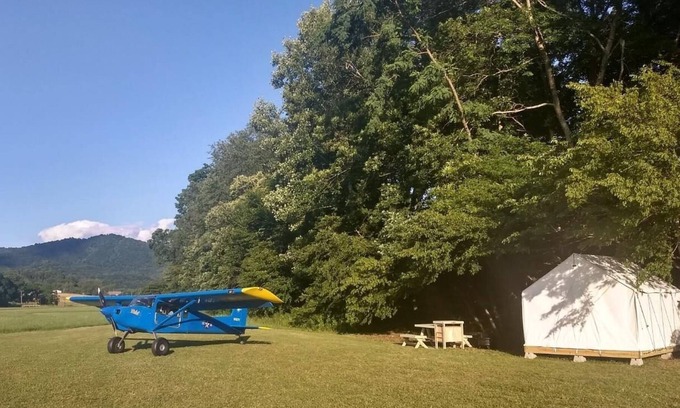 Pence Springs Alquiler De RV | Tentrr Signature Site - Cub