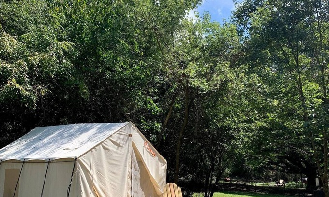 Winston - Salem Alquiler De RV | Tentrr Signature Site - Fairytale Farm Sanctuary Campsite