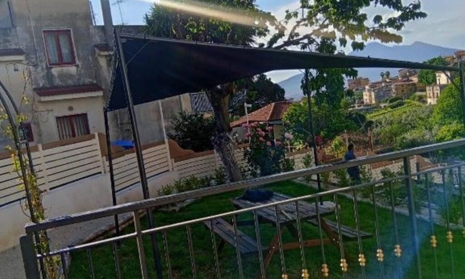 Gragnano Apartamento | Tenuta Coppola - Studio + Triple Room with Private Bathroom