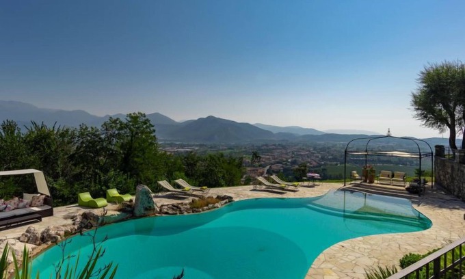 Colombaro Casa | Tenuta La Maronera by Interhome