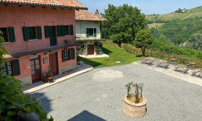 Cassinasco Cama Y Desayuno | Tenuta Miranda