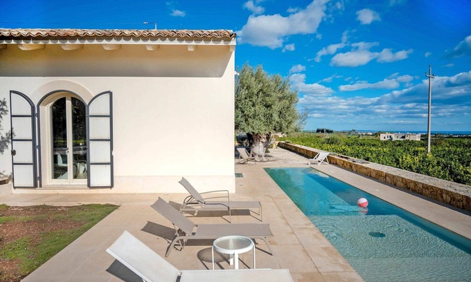 Avola Villa | Villa en Avola con 3 habitaciones, capacidad 6