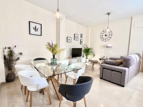 San Lorenzo Apartamento | Teodosio Apartment FREE PARKING & CENTRAL AC