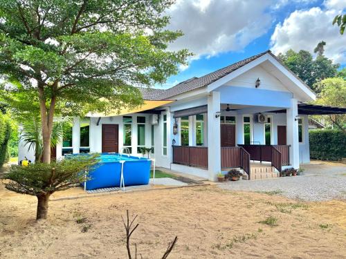 Wakaf Che Yeh Casa | Tepak Nusuk Private Pool Homestay 5 Bedrooms 4 Bathrooms