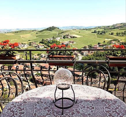 Castellinaldo Apartamento | Teresa al Belvedere Rooms&HolidayApartments Camere&Appartamenti