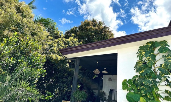 Amadeo Casa | Terra Vascileia w/ garden and mini pool and basketball court along Tagaytay area