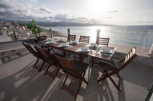 Las Palmas de Gran Canaria Apartamento | Terrace Penthouse Las Canteras beach