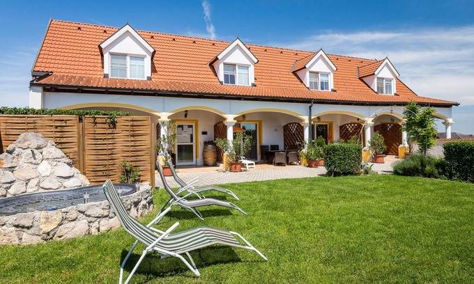 Morbisch am See Apartamento | Terrassenwohnung 3-Alquiler-Familiar-Baño Privado-Vista al Jardín