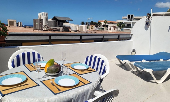 Santiago del Teide Apartamento | Terraza, vista al mar, WiFi, A/C, piscina, 20 mts. de la playa
