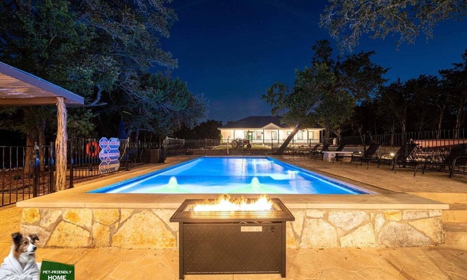 Wimberley Casa | Family/Event Retreat Sleeps 28 Amenities Galore