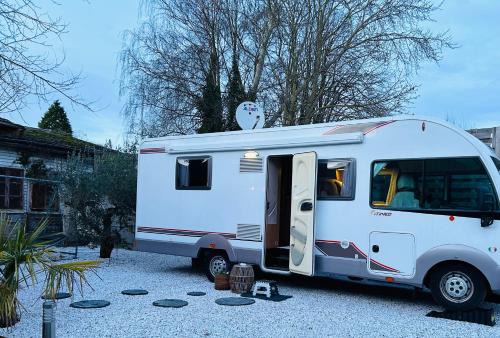 Lievin Otro | Terrain de loisirs en plein centre de Lièvin camping car