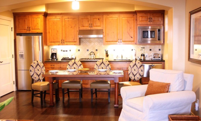 Rancho Palos Verdes Complejo | Terranea Resort 1 dormitorio / cocina / sala de estar suite