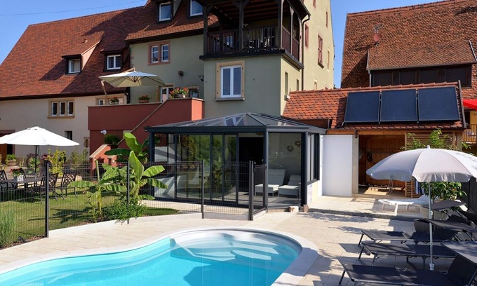 Pfaffenheim Casa | TERRASSE d'ALPHONSE - Casas rurales encantadoras y relajantes Piscina y sauna