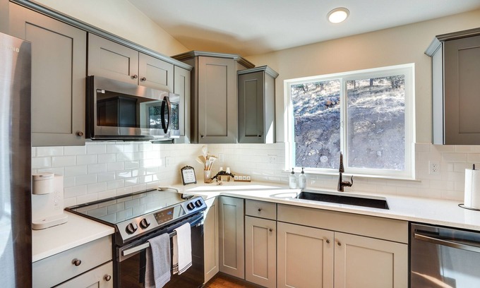 Crooked River Ranch Casa | Terrebonne Home: Steps to Deschutes River!