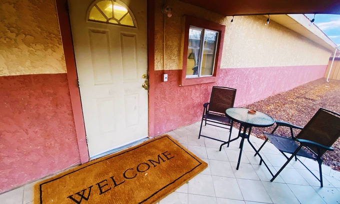 Thatcher Casa | Terrific Townhome Thatcher!!!!! 8th St Fitness Club