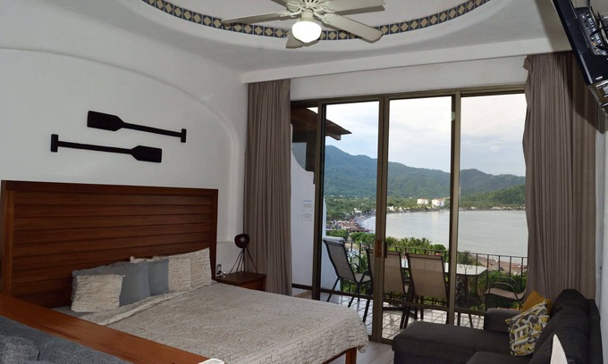 Manzanillo Villa | Terrific villa with AC in Manzanillo