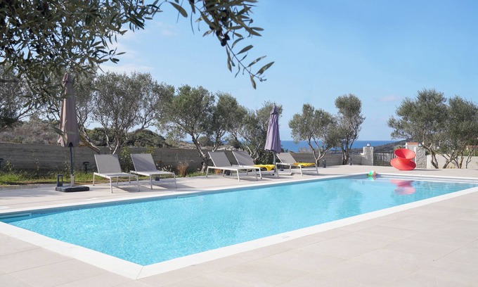 Tersanas Casa | Tersanas Mare Yellow - Home w. Pool & Large Outdoors