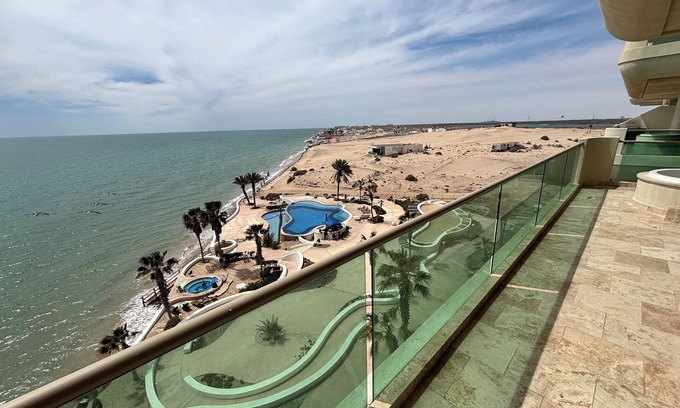 Las Conchas Condominio | Tessoro 301 at Las Conchas - ocean view 3-bedroom condo