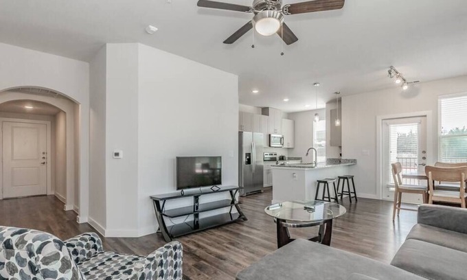 Elmo Apartamento | Texas Corporate Housing Solutions Professional Apt