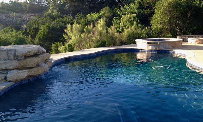Barton Creek Highlands Casa | Texas Hideaway, a solo 15 minutos del centro de la ciudad: piscina y privacidad.