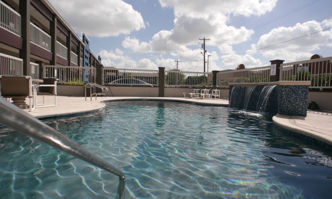 McAllen Hotel | Texas Inn Airport McAllen