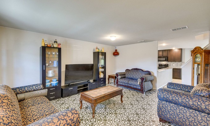 Fort Worth Casa | Texas Retreat w/ Patio Near Kayaking & Golfing!