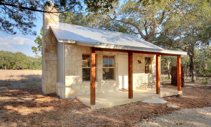 Wimberley Cabina | NUEVA cabina asequible en las proximidades de la Plaza y lugares de bodas!
