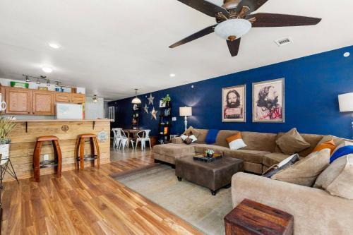 New Braunfels Casa | Texas Two-Step at Waterwheel